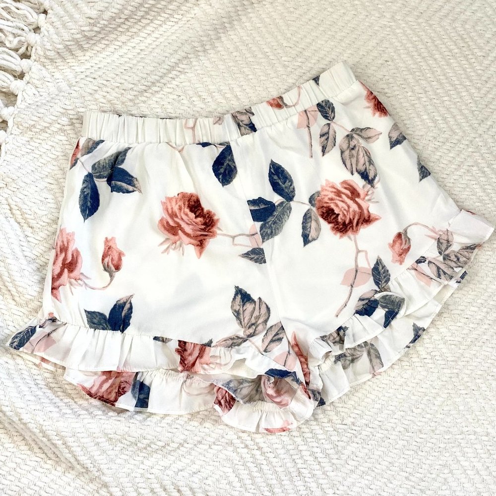 ILLA ILLA Floral Shorts, Large